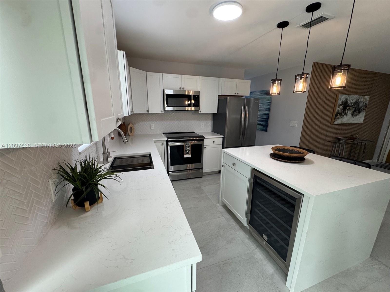 982 NW 3rd Street — photo 5