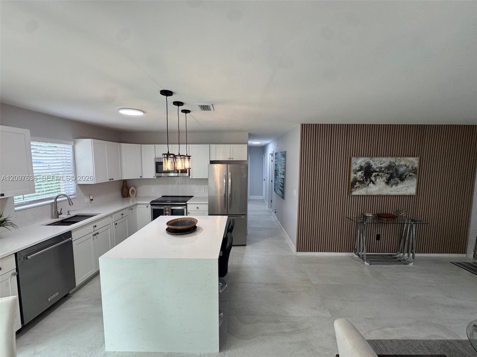 982 NW 3rd Street — photo 6