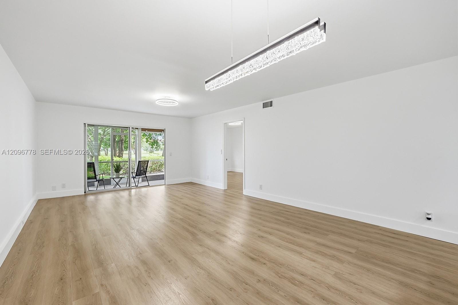 300 SW 130th Terrace 110B, Pembroke Pines, FL 33027 photo 4