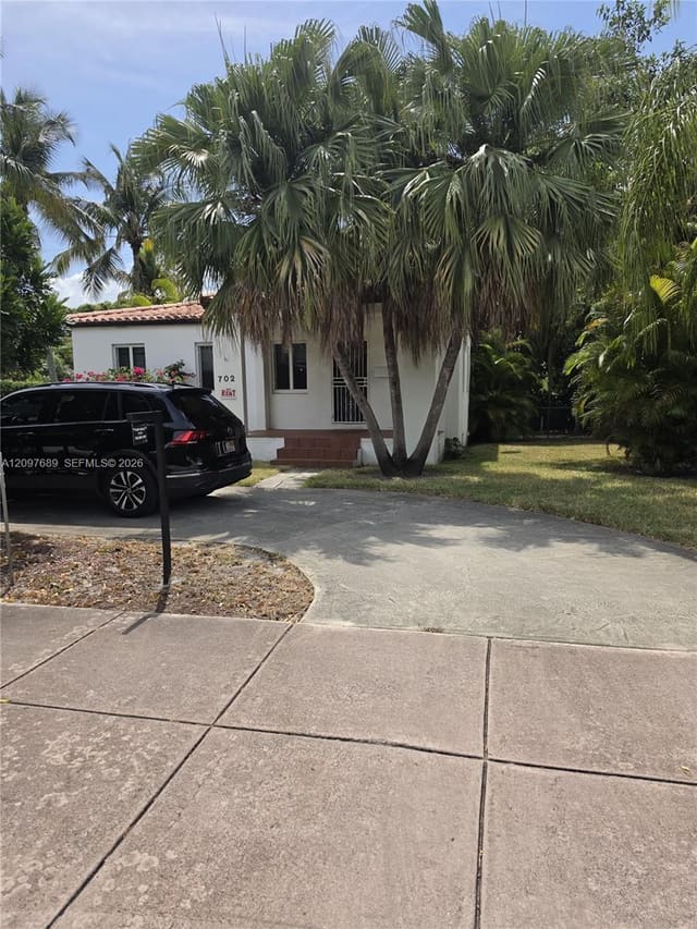 702 Boabadilla Street, Coral Gables, FL 33134