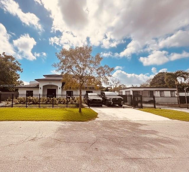 1720 NW 110th Terrace 2, Miami, FL 33167