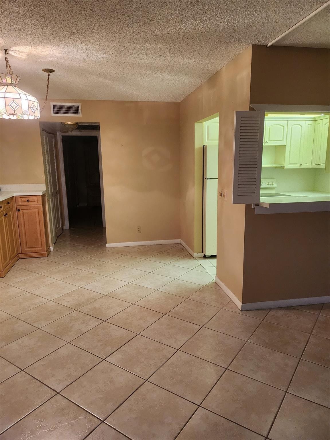 104 Westbury E — photo 3