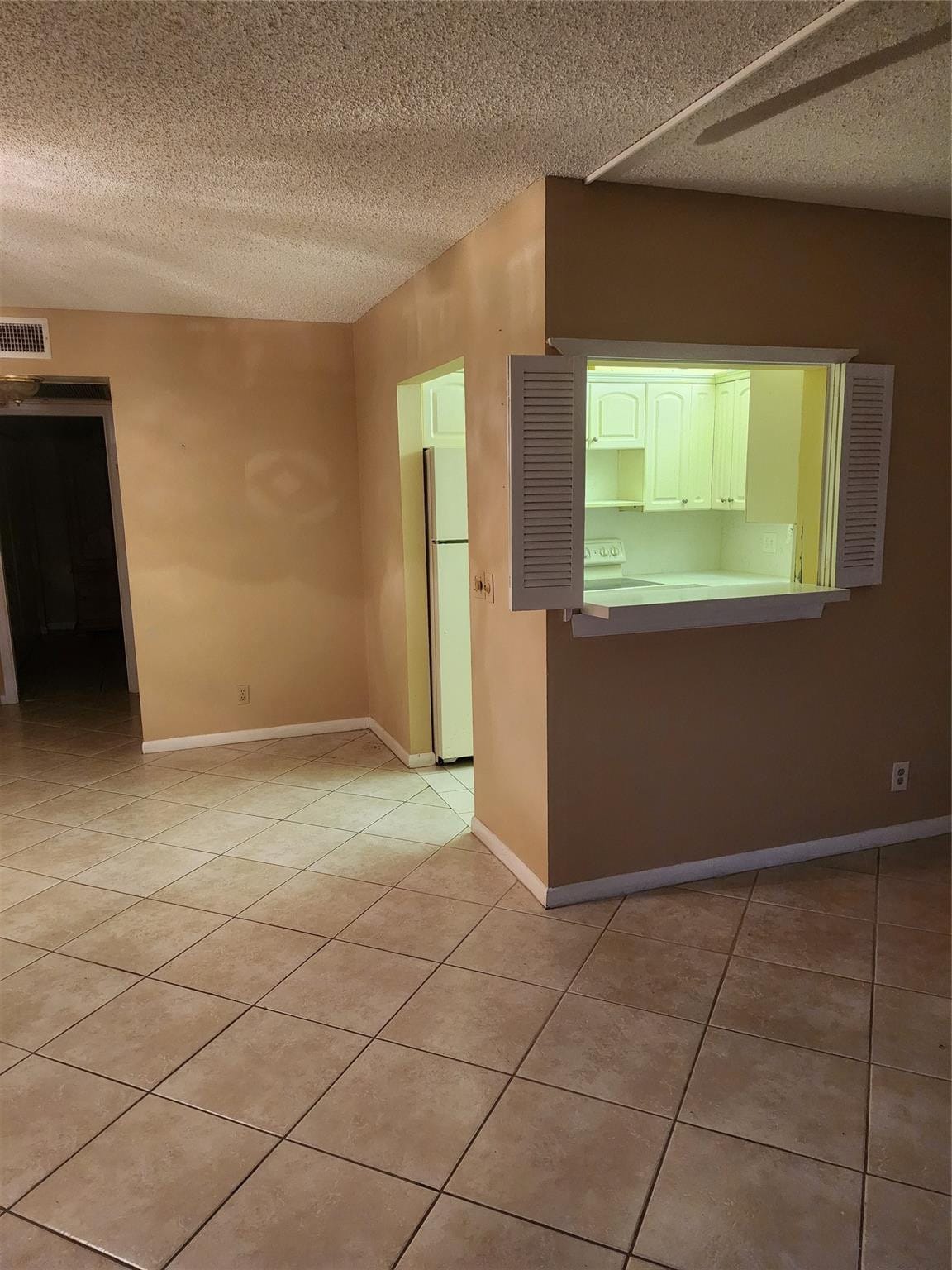 104 Westbury E — photo 4