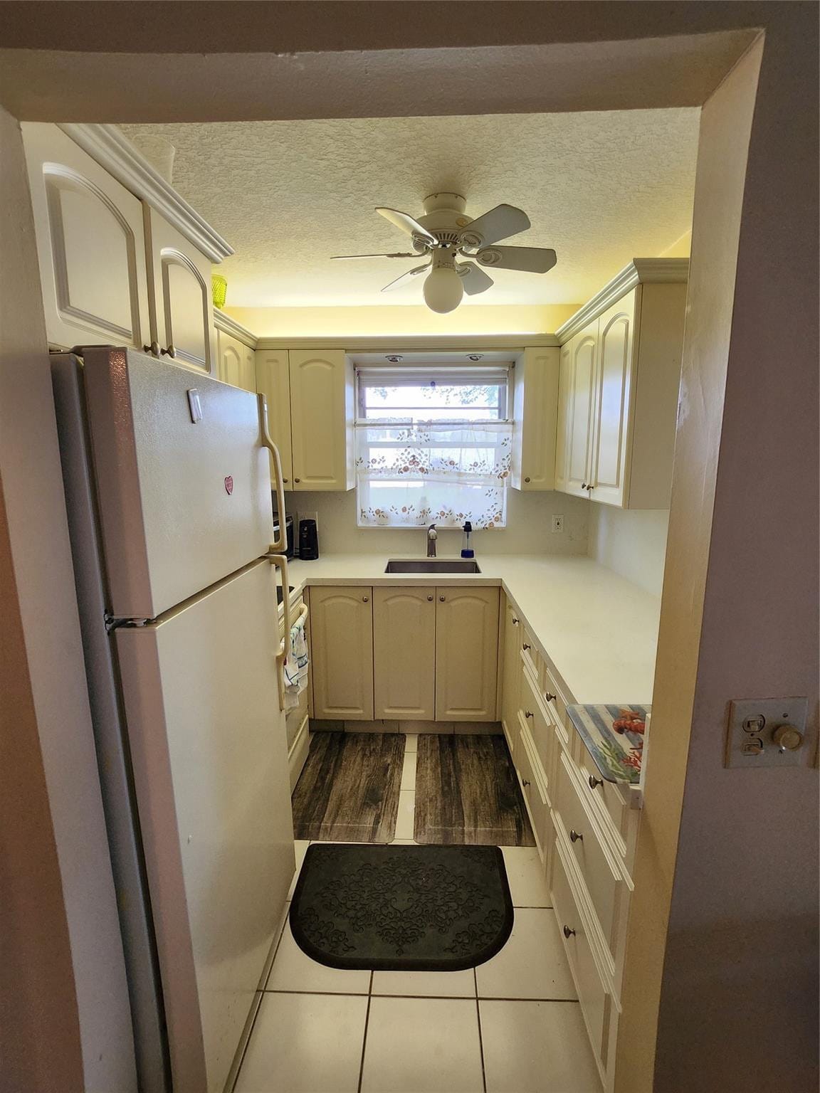 104 Westbury E — photo 8