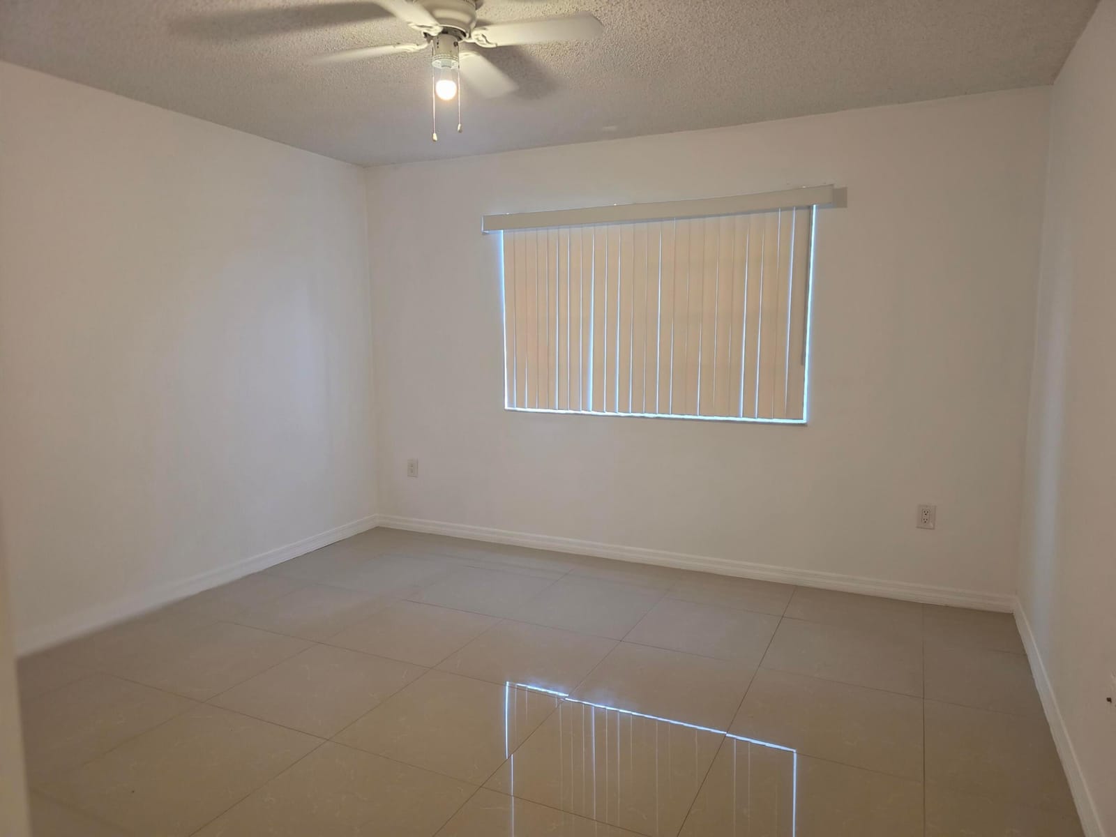5055 WILES Road 207 — photo 11