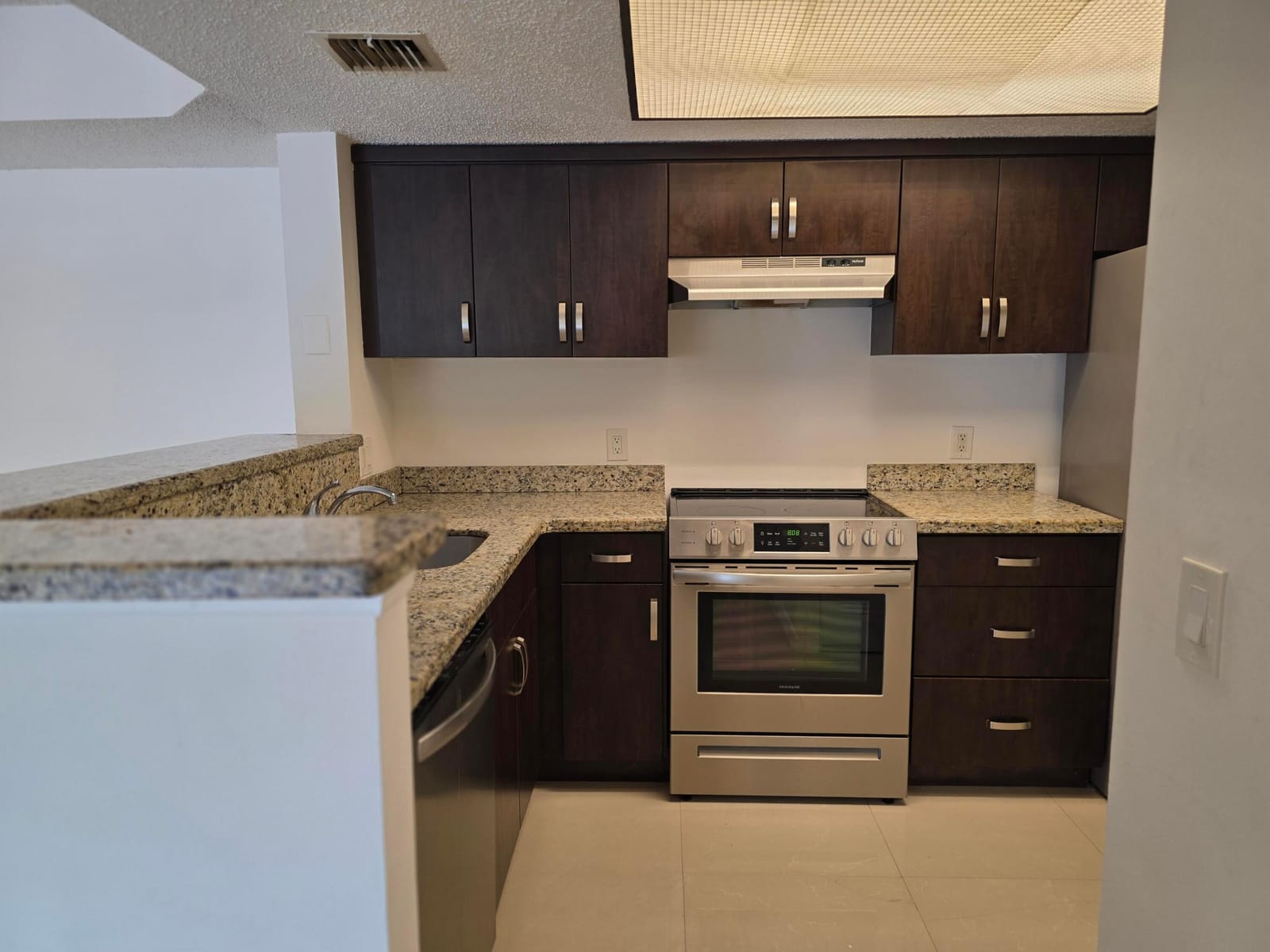 5055 WILES Road 207 — photo 4