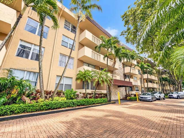 1800 Sans Souci Boulevard 236, North Miami, FL 33181