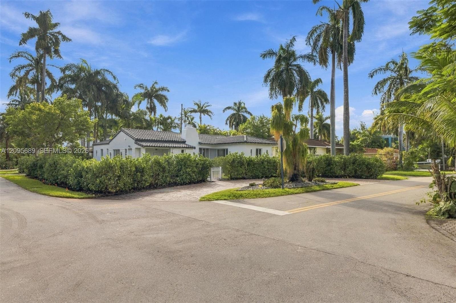 7821 Coquina Drive, North Bay Village, FL 33141 photo 12