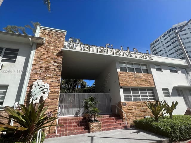 1925 Washington Avenue 10, Miami Beach, FL 33139