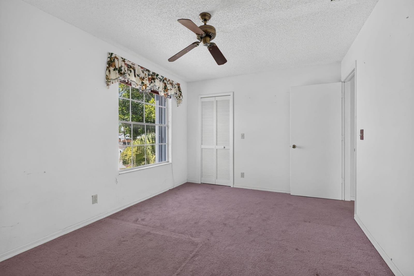 117 HAMMOCKS Court, Greenacres, FL 33413 photo 13