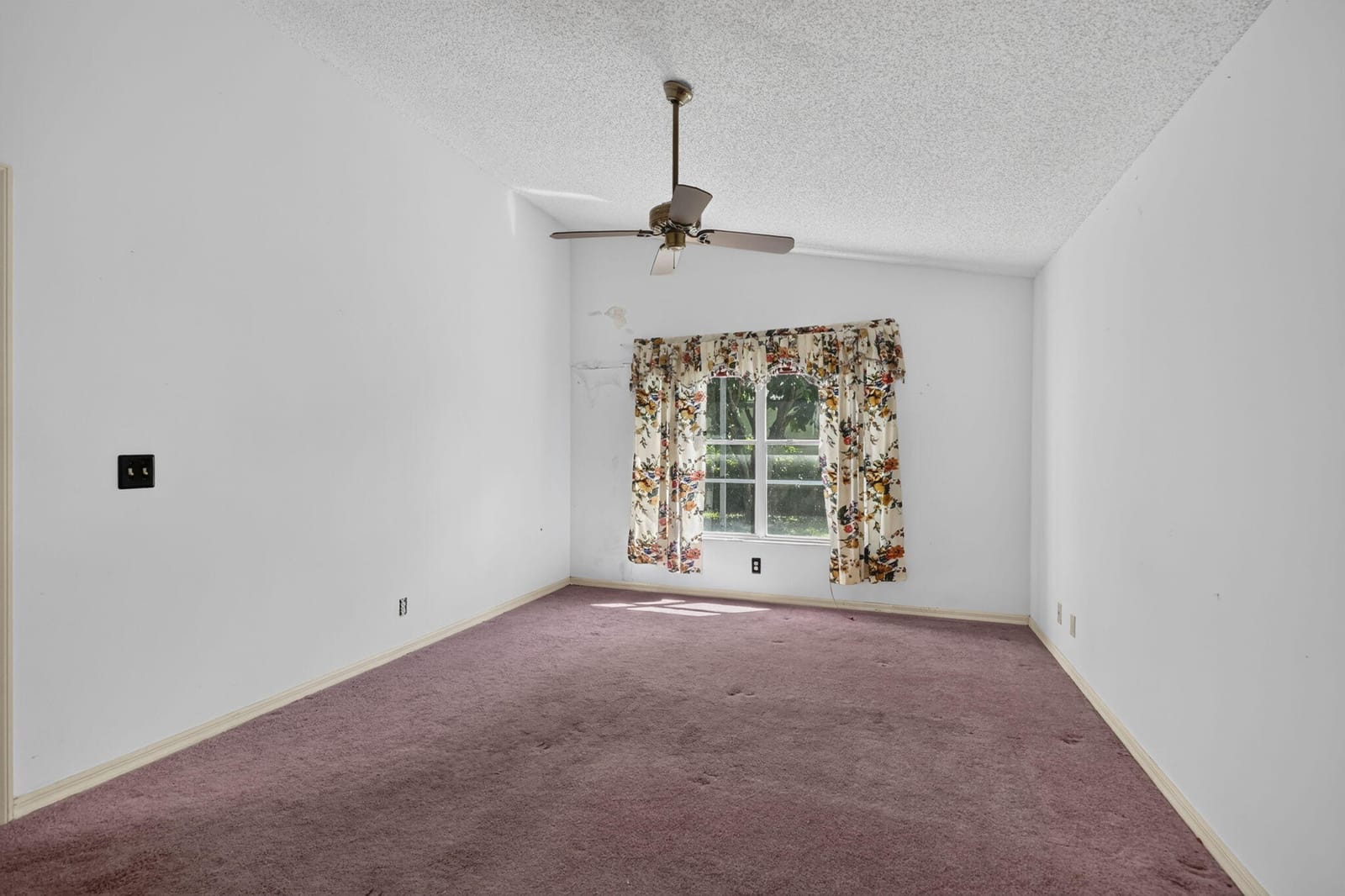 117 HAMMOCKS Court — photo 8