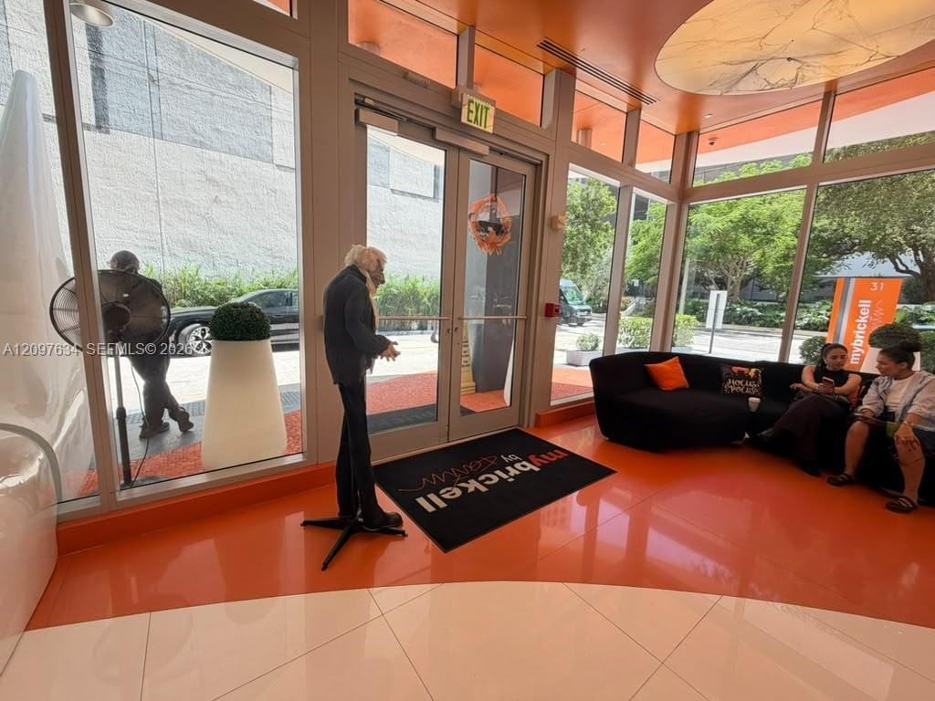 31 SE 6th Street 1103, Miami, FL 33131 photo 11