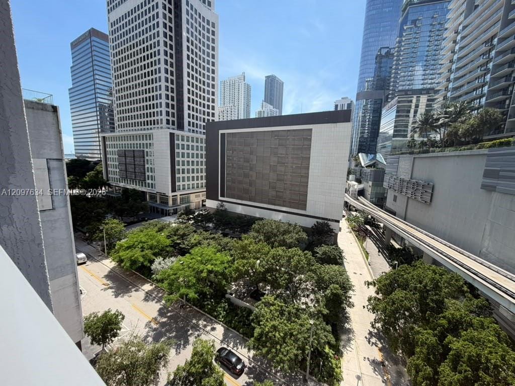 31 SE 6th Street 1103, Miami, FL 33131 photo 3