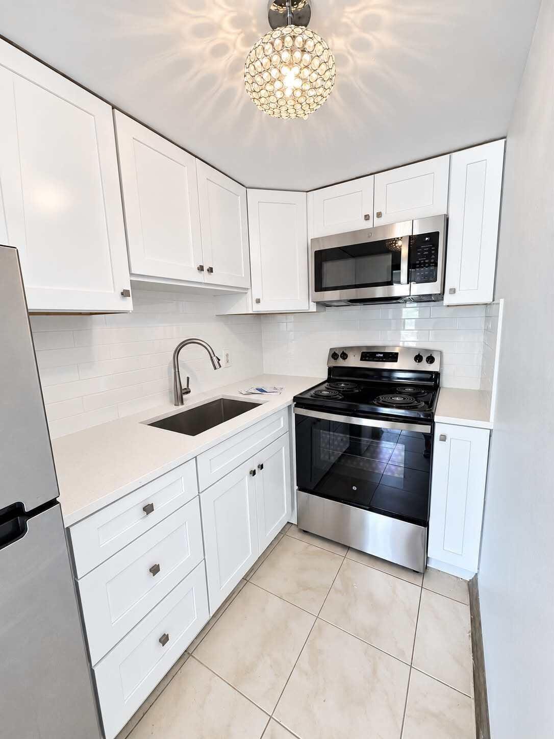 15 S Golfview Road 305 — photo 3