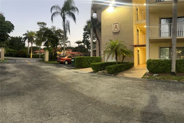 9301 SW 92nd Avenue A409, Miami, FL 33176