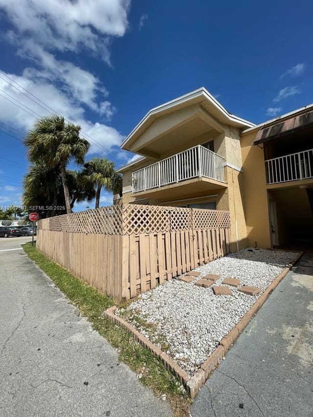 4160 NW 79th Avenue 1F, Doral, FL 33166