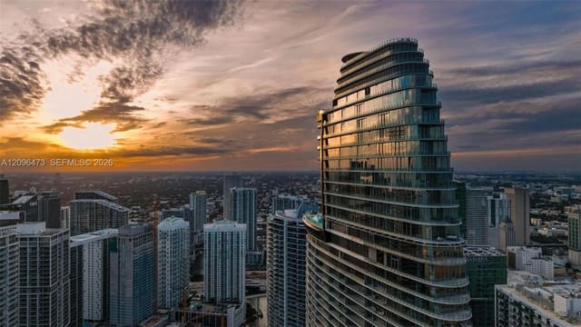 300 Biscayne Boulevard Way 3805W, Miami, FL 33131