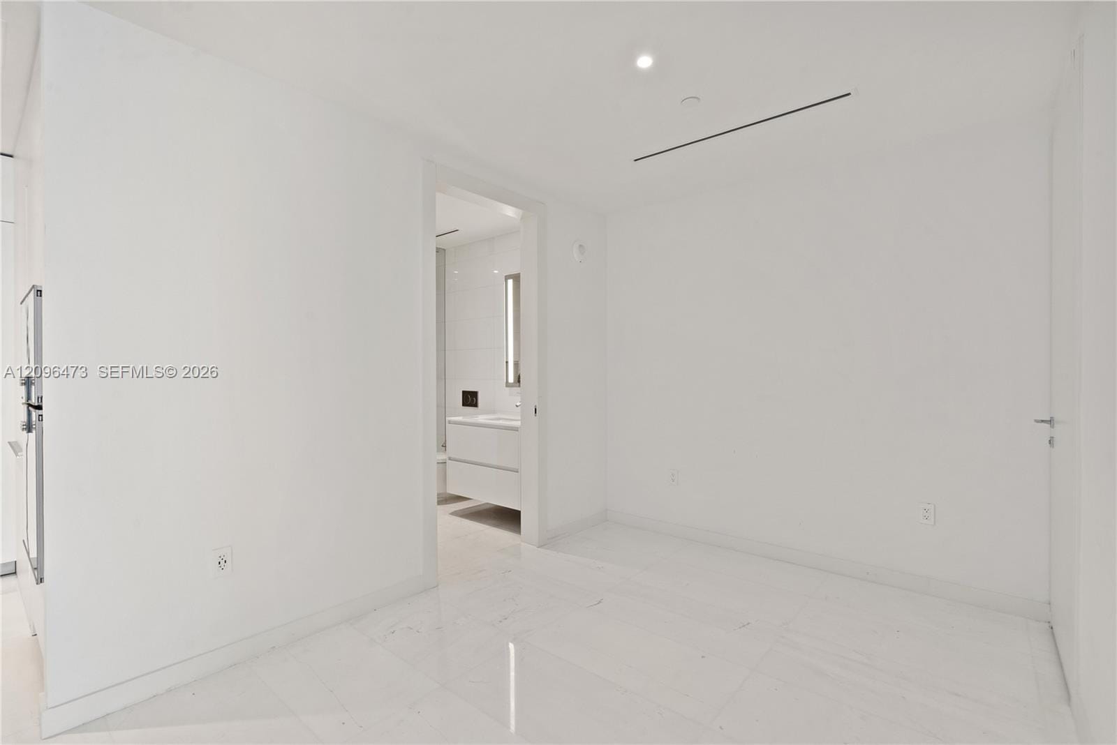 300 Biscayne Boulevard Way 3805W — photo 6