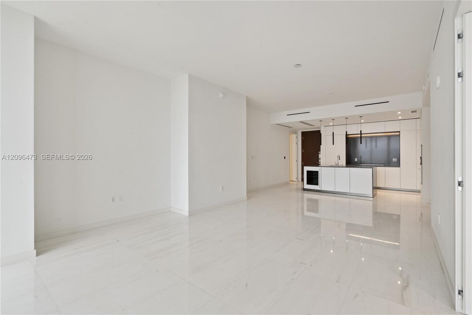 300 Biscayne Boulevard Way 3805W — photo 8