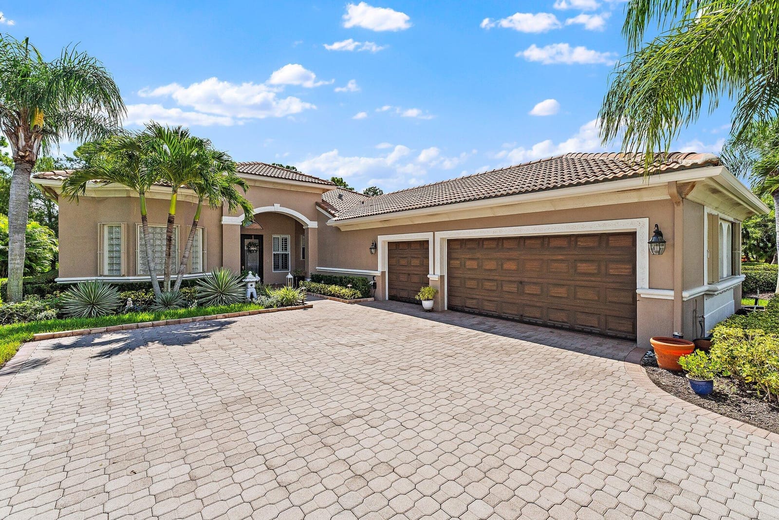 7828 PRESERVE Drive — photo 4