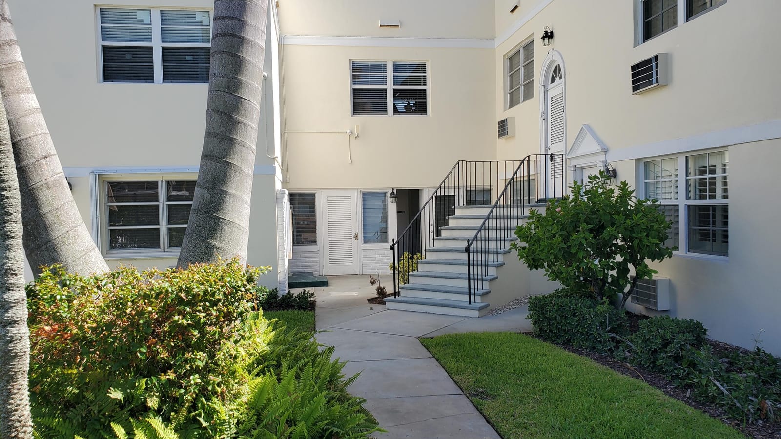 31 S Golfview Road, Lake Worth Beach, FL 33460 photo 1