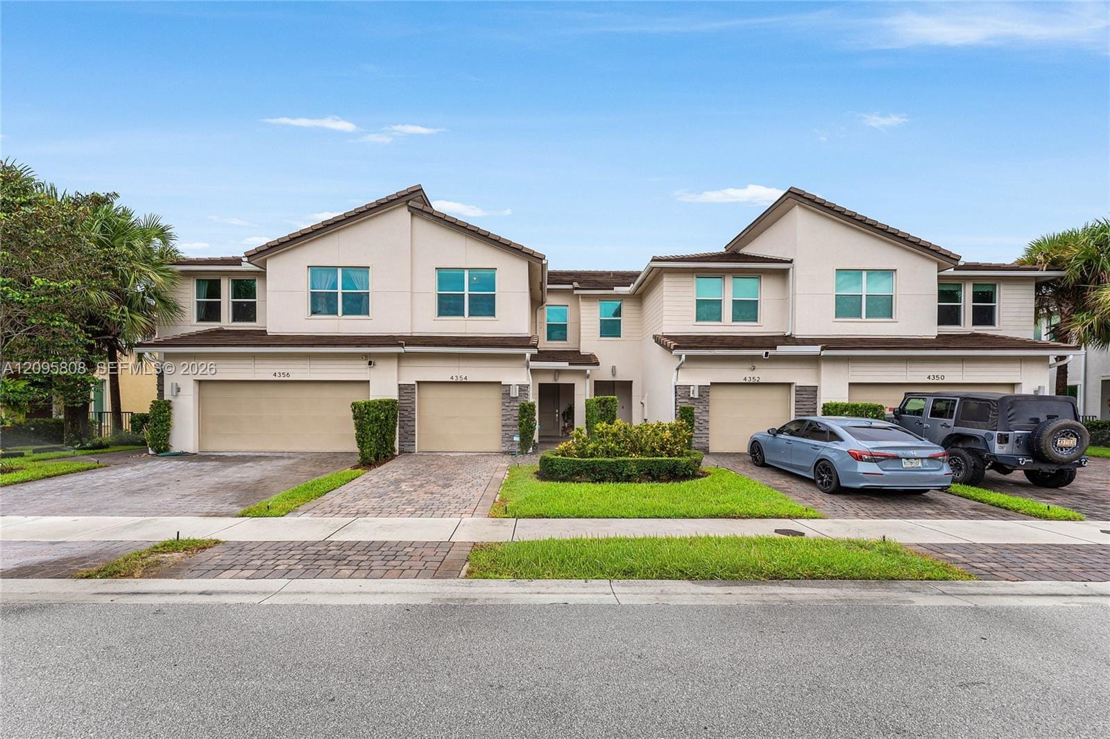 4354 Veleiros Avenue, Deerfield Beach, FL 33064 photo 2