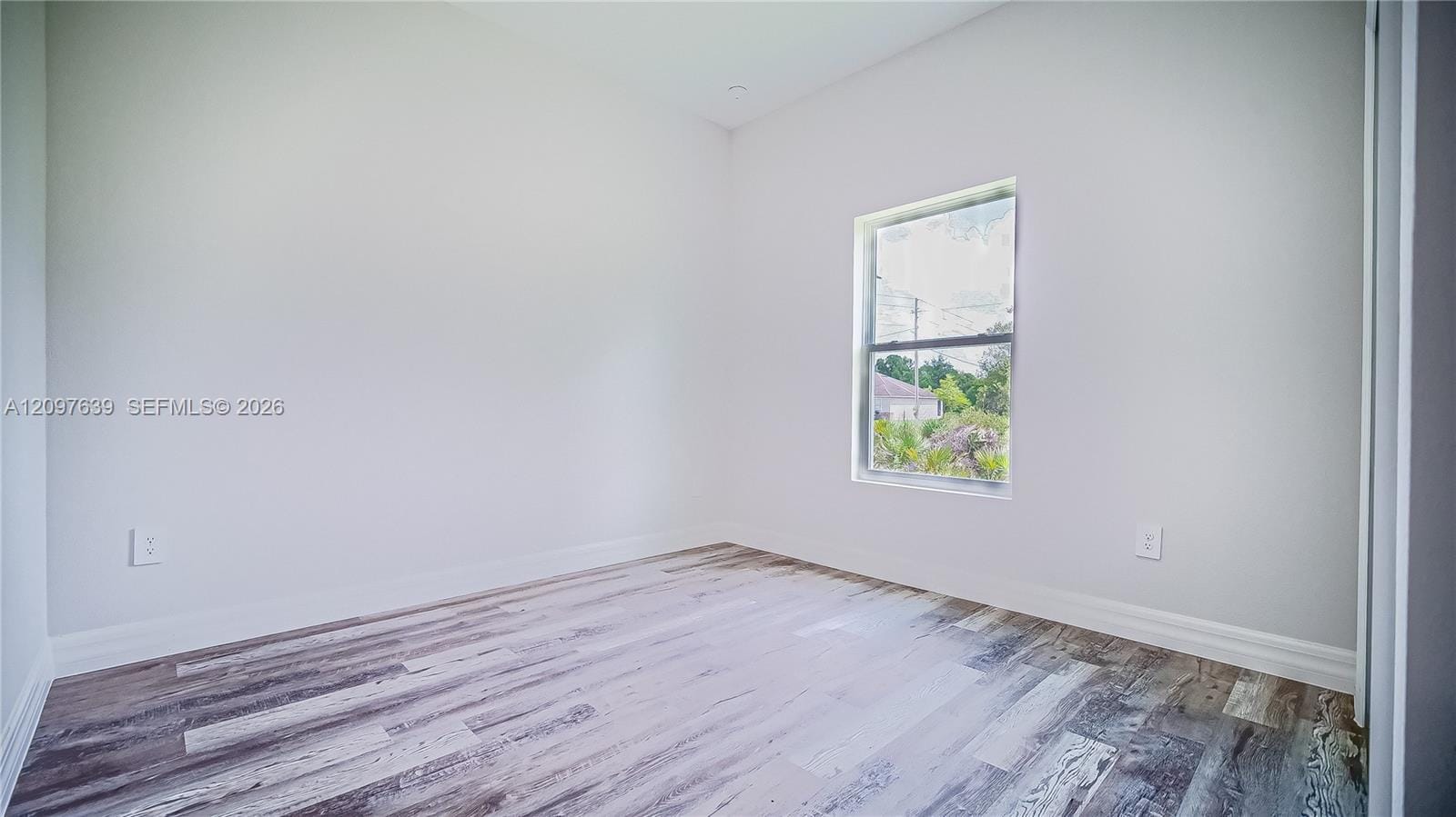 300 Caspian Tern Avenue — photo 9