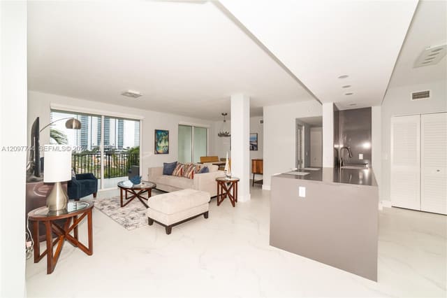 17145 N Bay Road 4607, Sunny Isles Beach, FL 33160