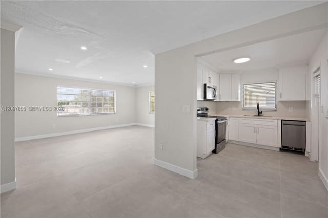 5141 Hollywood Boulevard 202, Hollywood, FL 33021