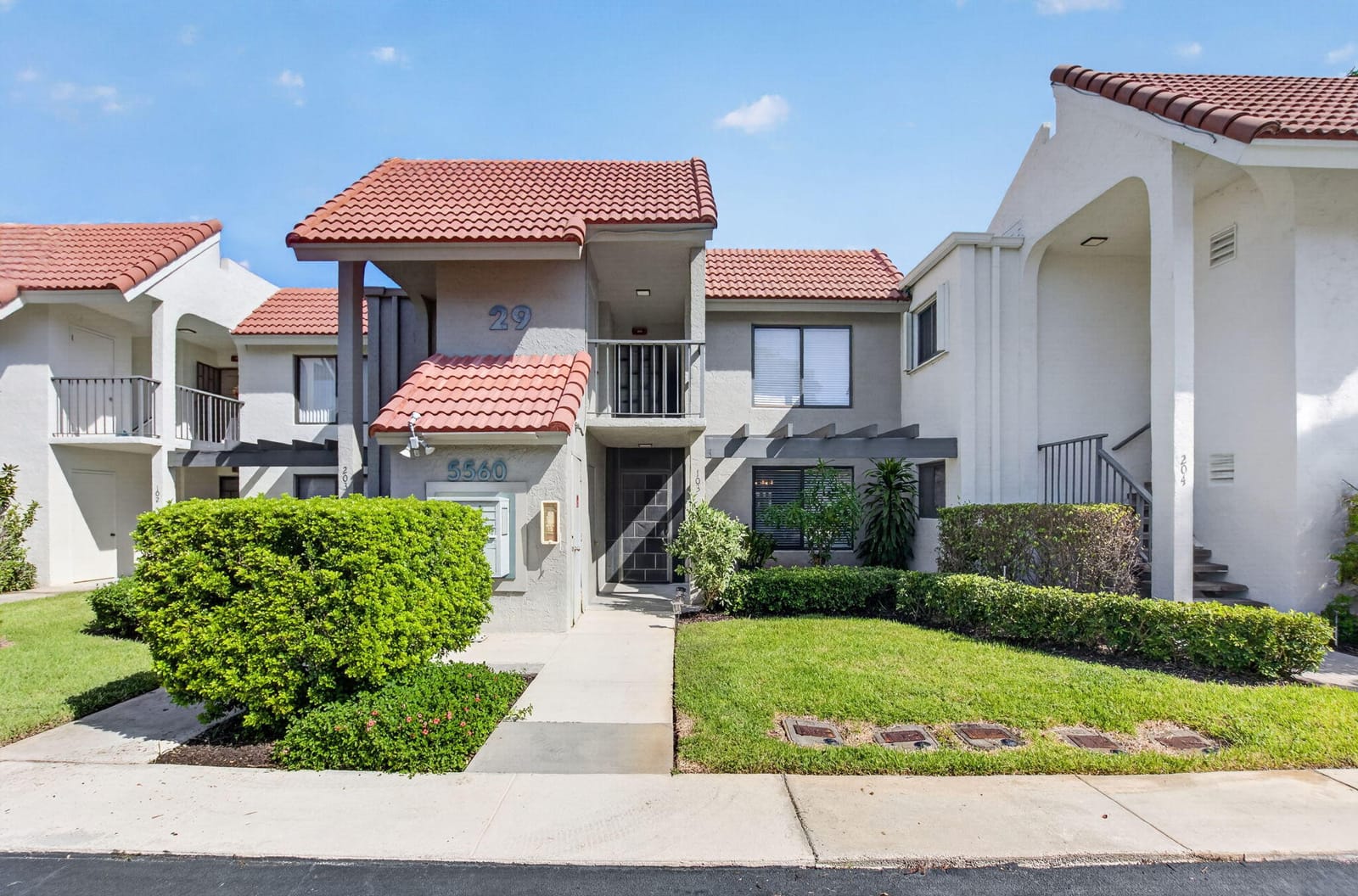 5560 FAIRWAY PARK Drive 103 — photo 2