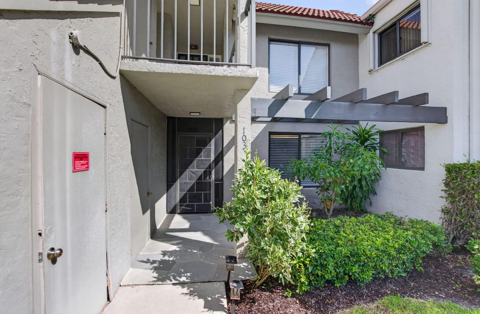 5560 FAIRWAY PARK Drive 103 — photo 3