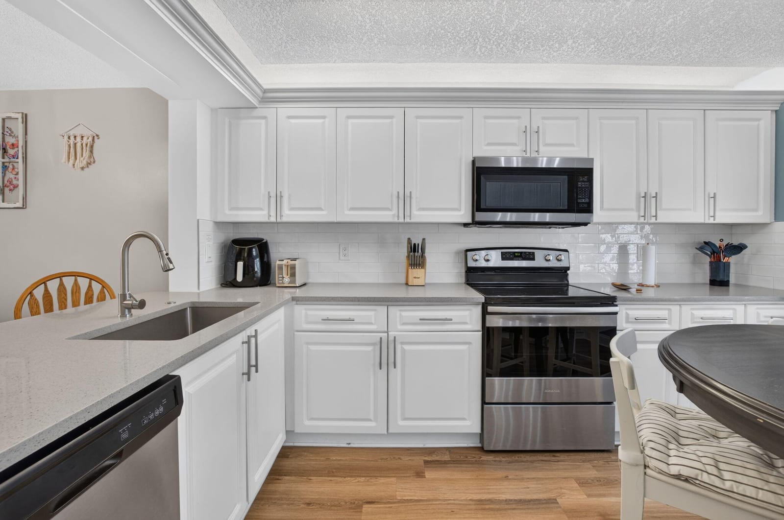 5560 FAIRWAY PARK Drive 103 — photo 8