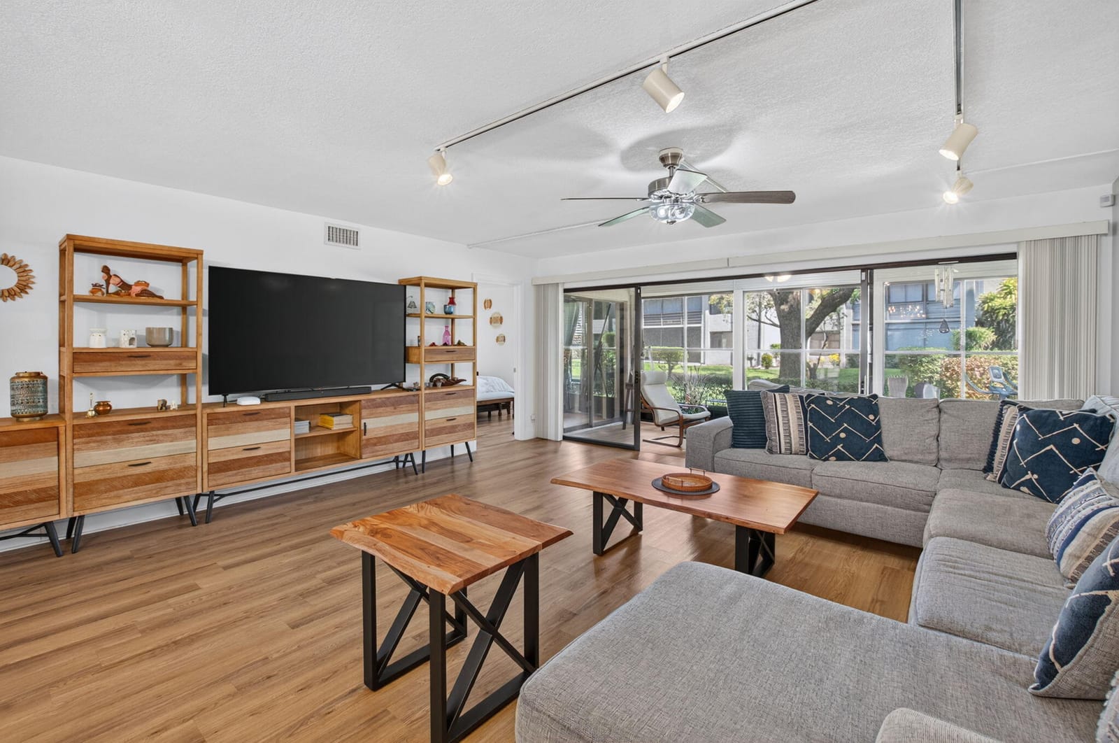 5560 FAIRWAY PARK Drive 103, Boynton Beach, FL 33437