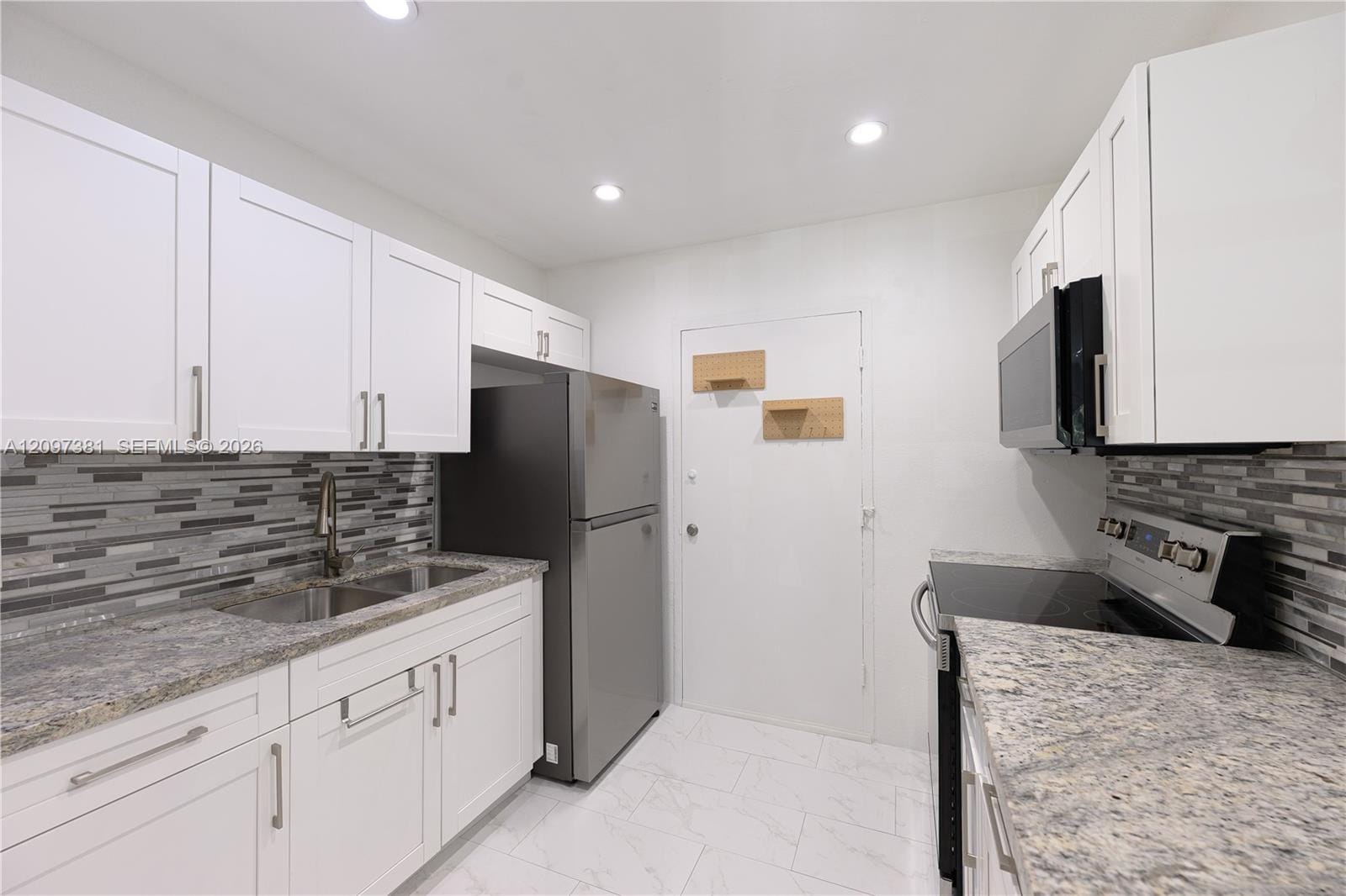 15888 SW 95th Avenue 218 — photo 11