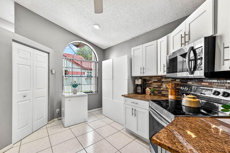 7888 Lexington Club Boulevard B — photo 9