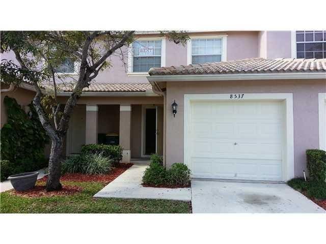 8537 W SOUTHGATE SHORES Circle E, Tamarac, FL 33321