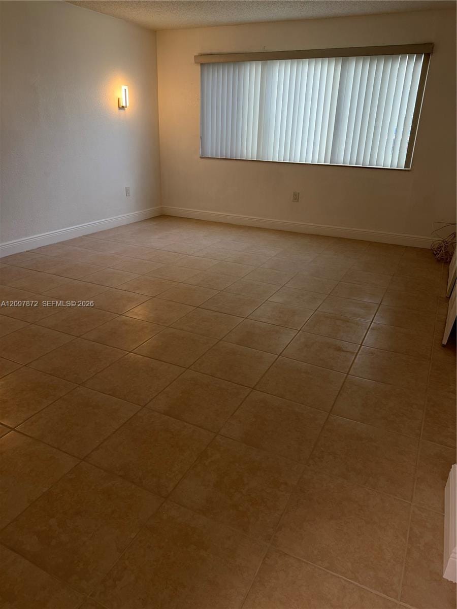 6930 Miami Gardens Drive 1-103, Hialeah, FL 33015 photo 11