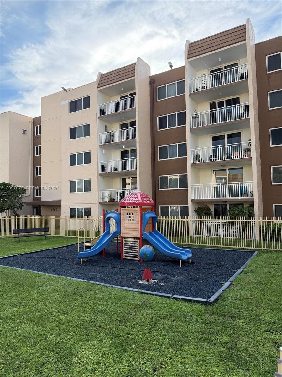 6930 Miami Gardens Drive 1-103, Hialeah, FL 33015 photo 26