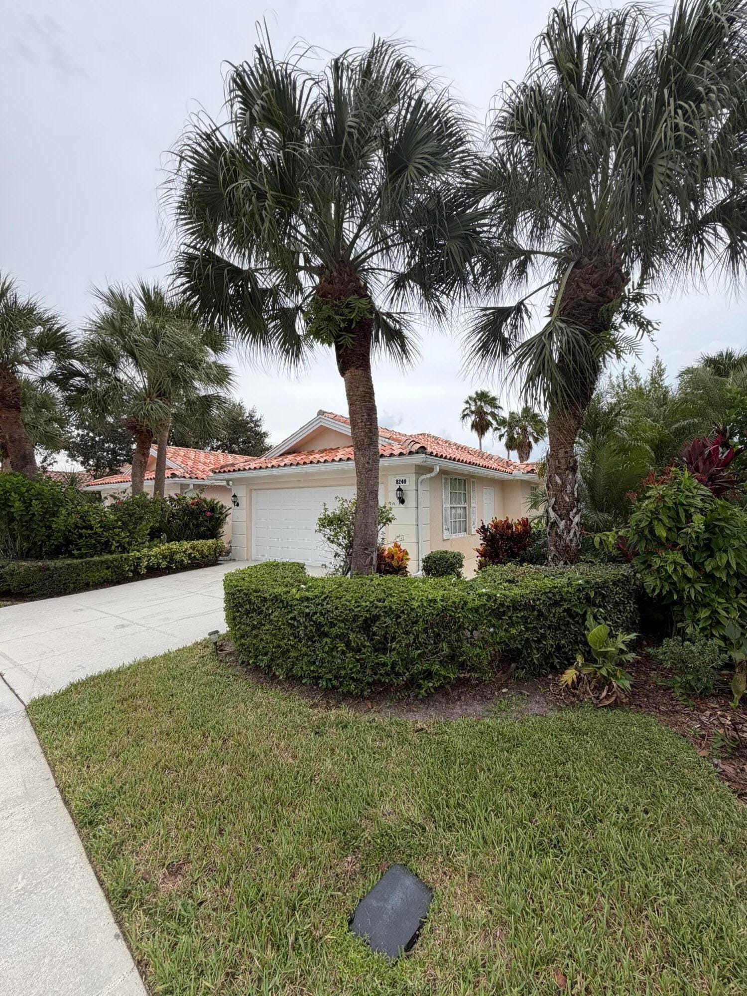 8240 SE DOUBLE TREE Drive — photo 2