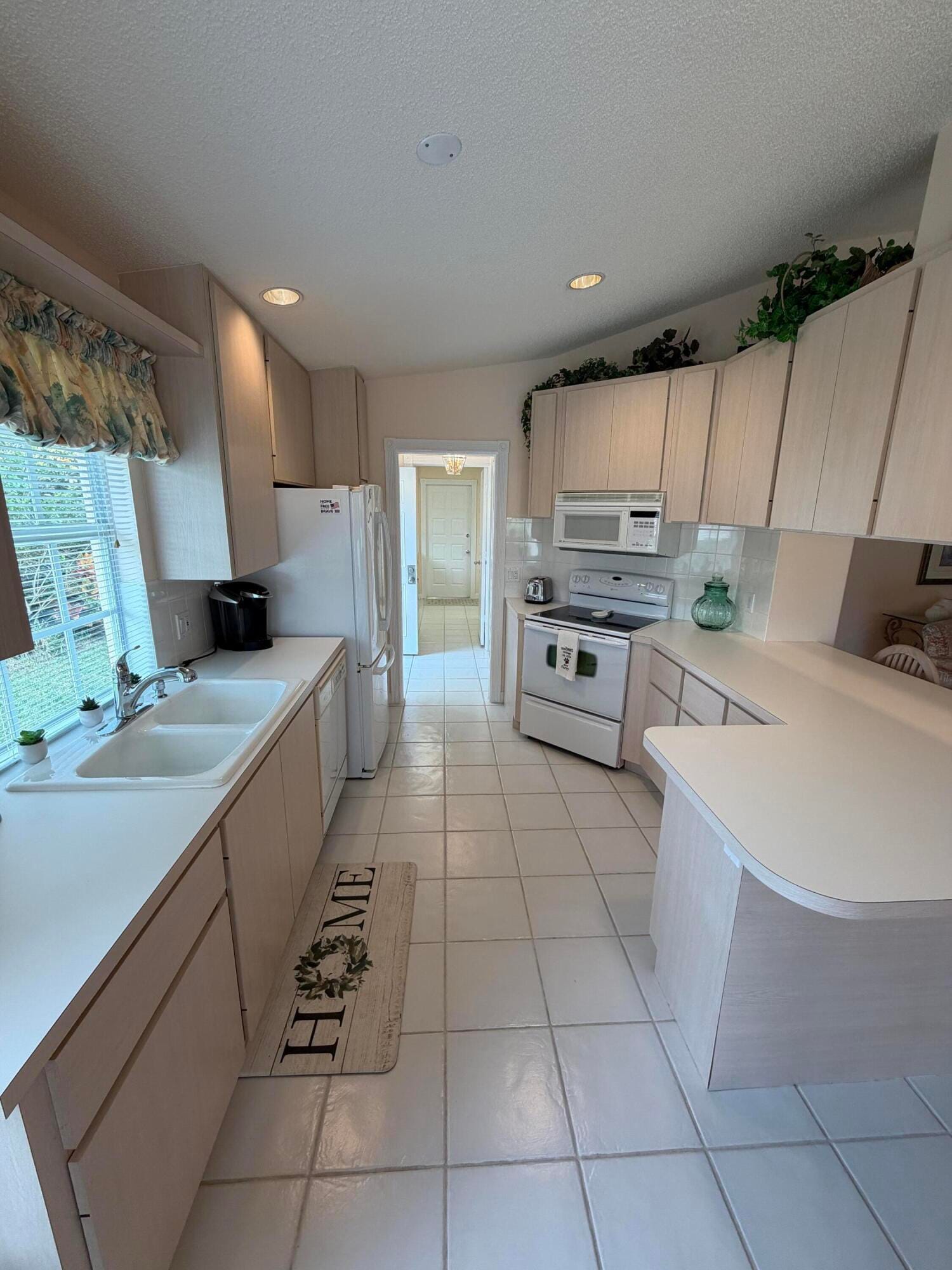 8240 SE DOUBLE TREE Drive — photo 7