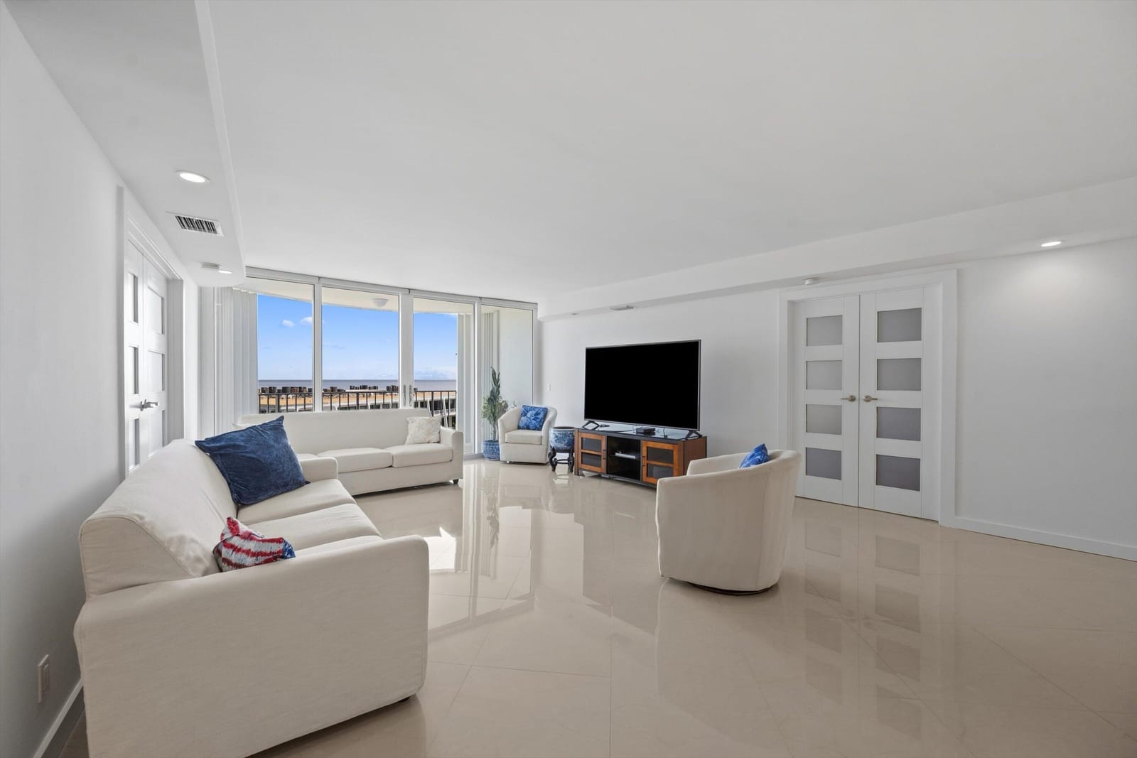 2295 S Ocean Boulevard 619 — photo 4