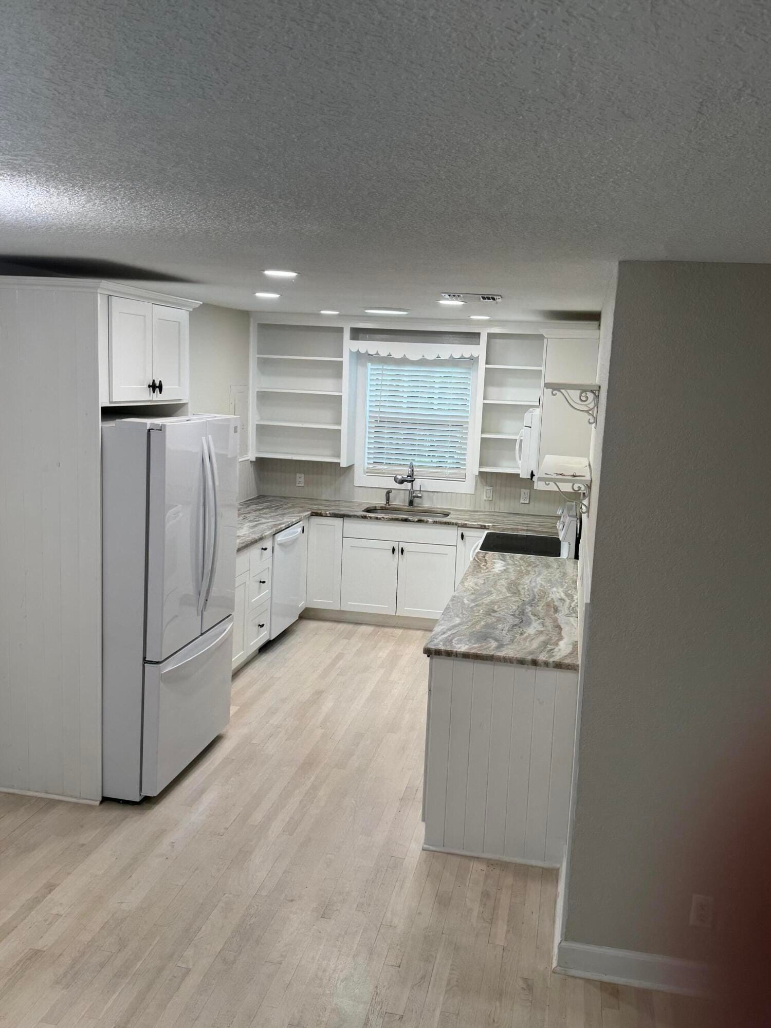 176 E 24TH Street, Riviera Beach, FL 33404 photo 8