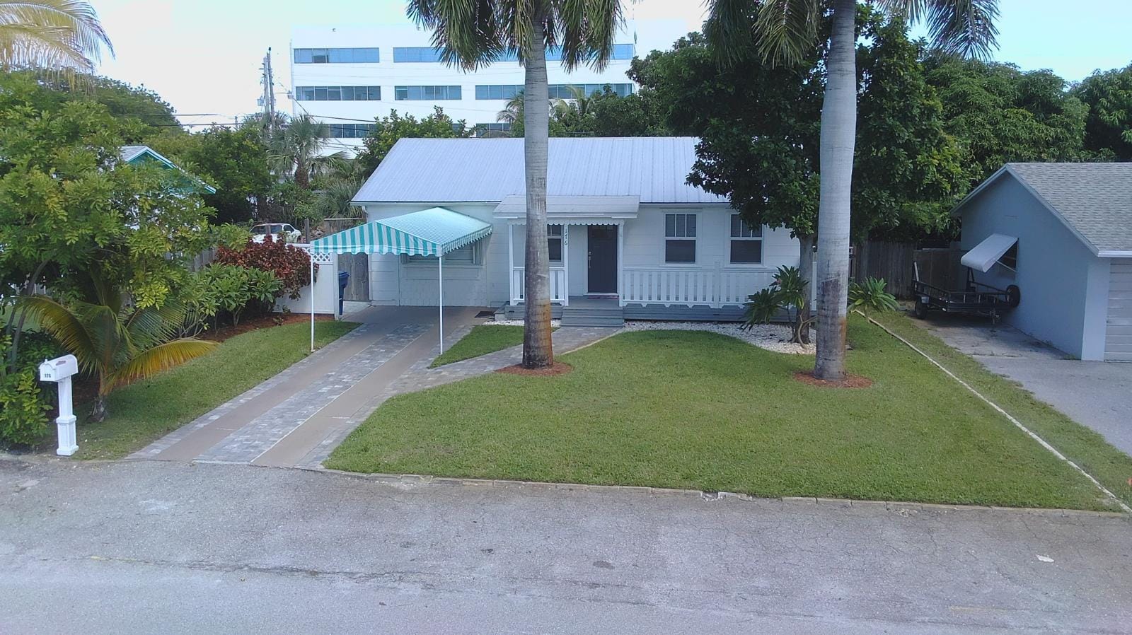 176 E 24TH Street, Riviera Beach, FL 33404