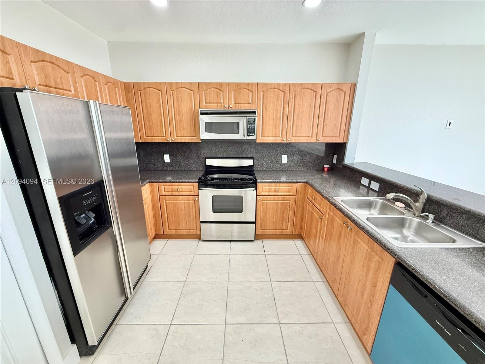 15795 SW 42nd Street 94, Miramar, FL 33027 photo 2