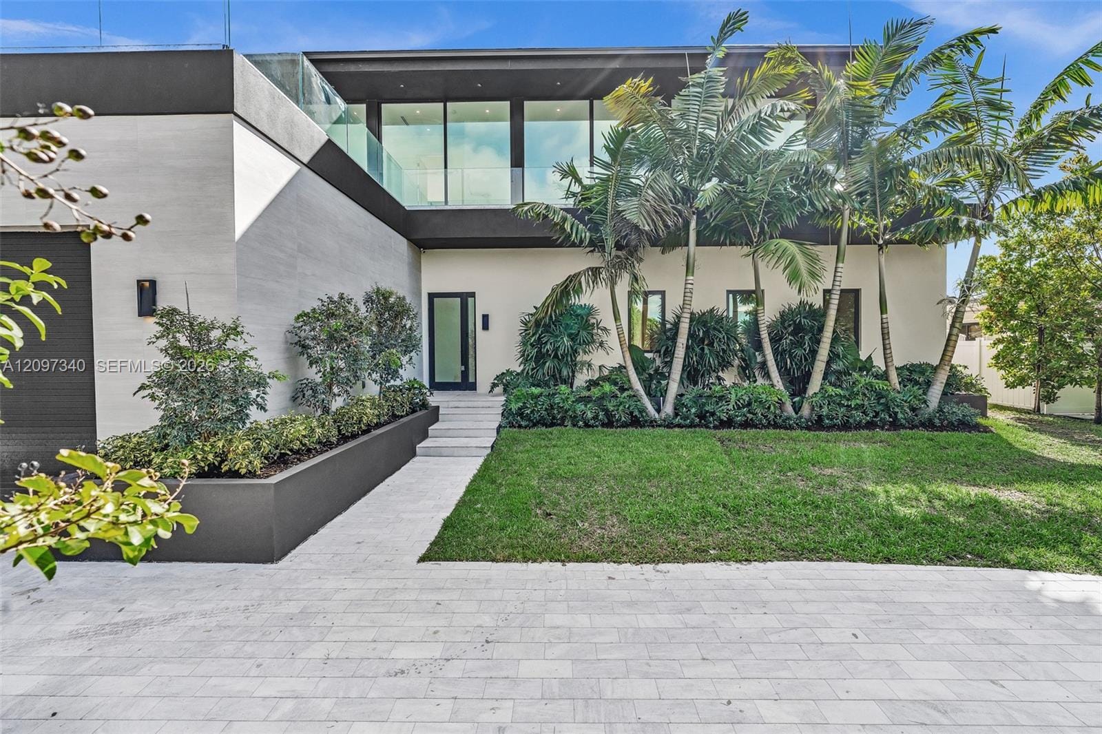 13045 Coronado Terrace, North Miami, FL 33181 photo 2