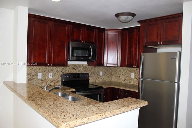 4871 Via Palm Lakes 703, West Palm Beach, FL 33417