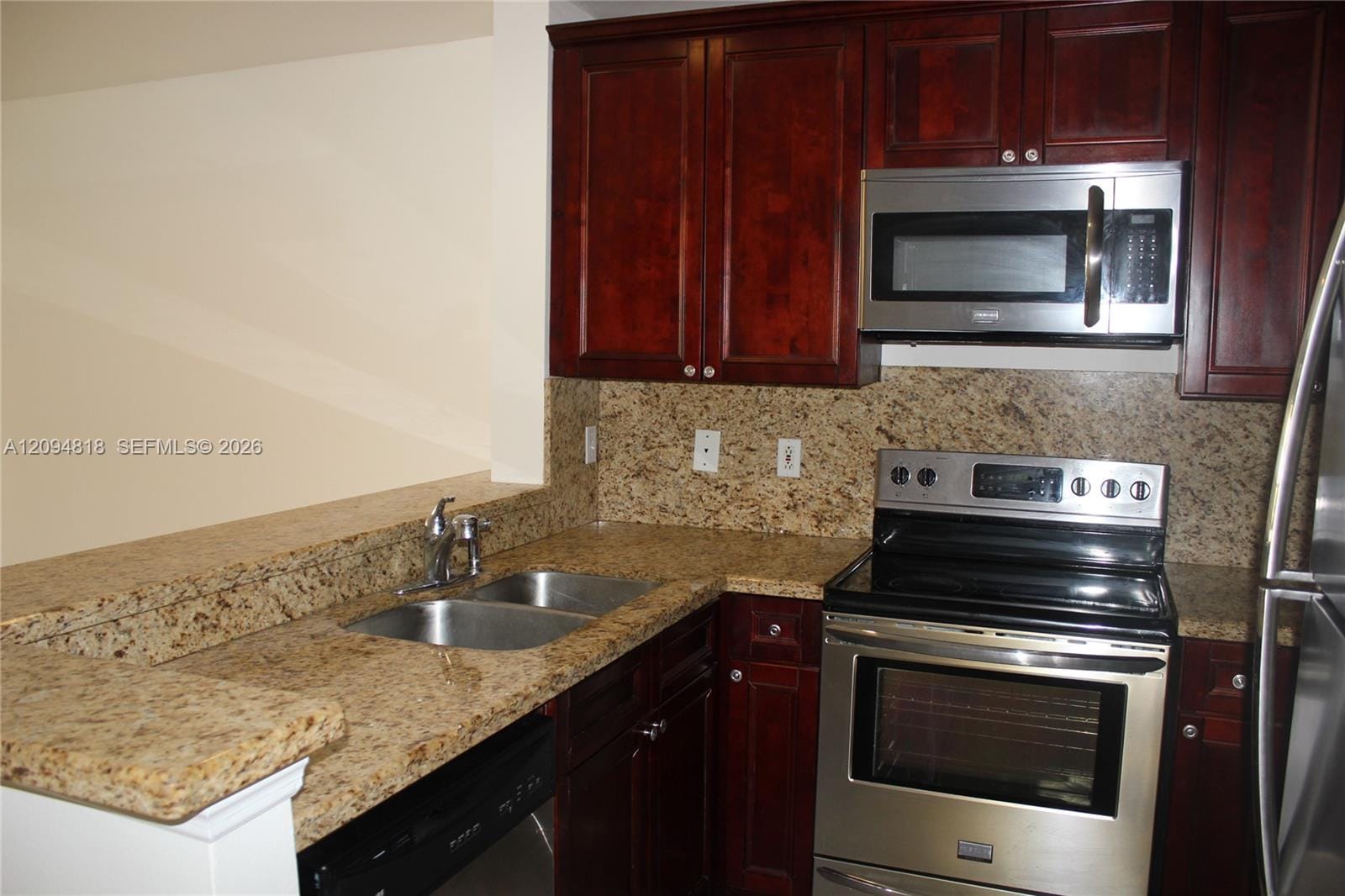 4871 Via Palm Lakes 703 — photo 2