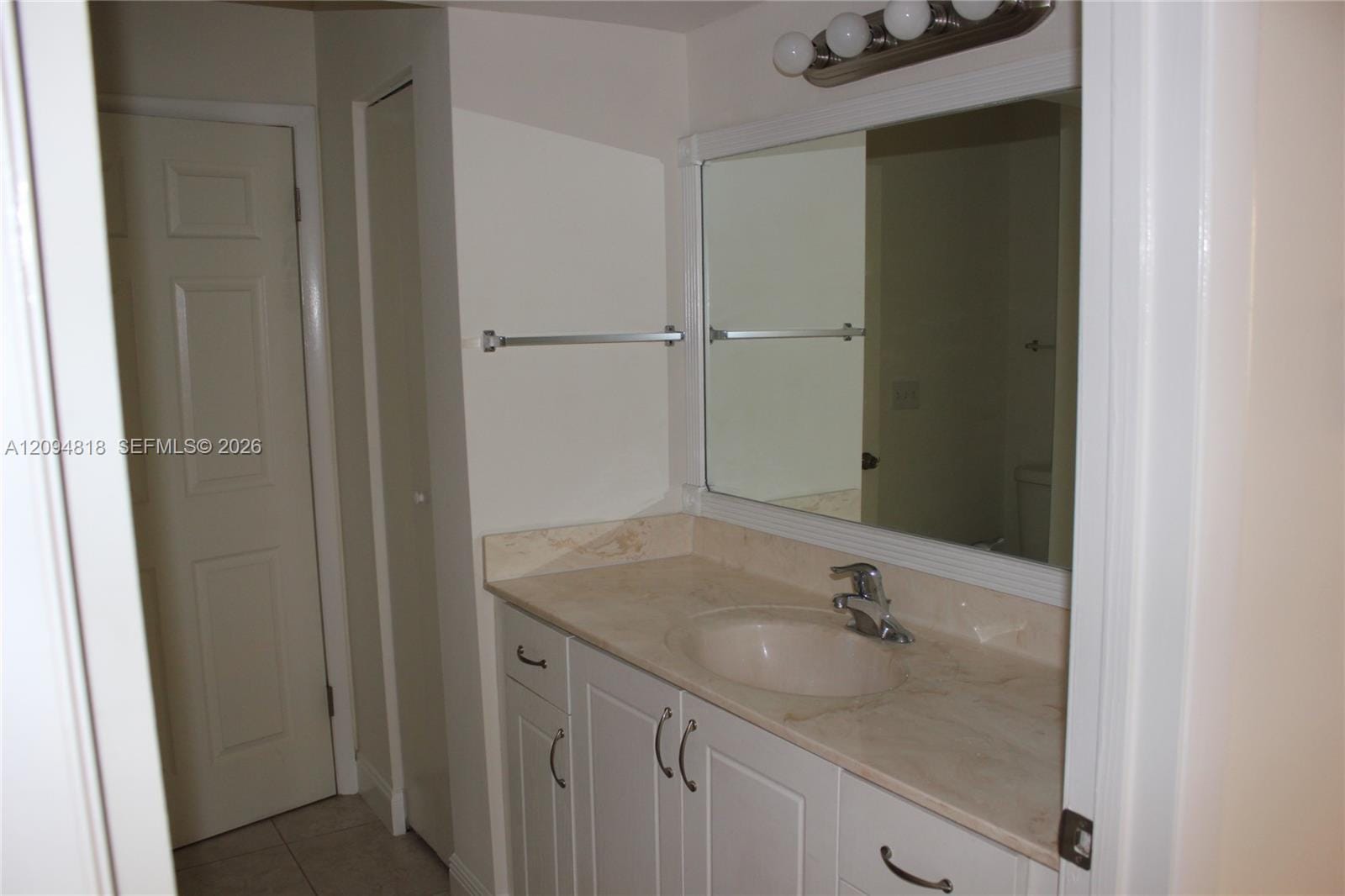 4871 Via Palm Lakes 703 — photo 9