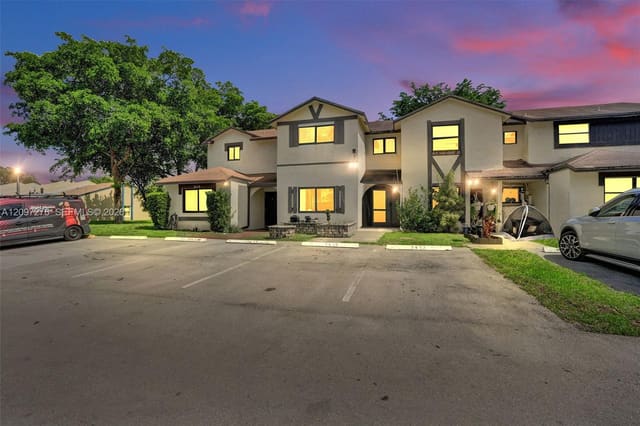 7415 NW 34th Street, Lauderhill, FL 33319