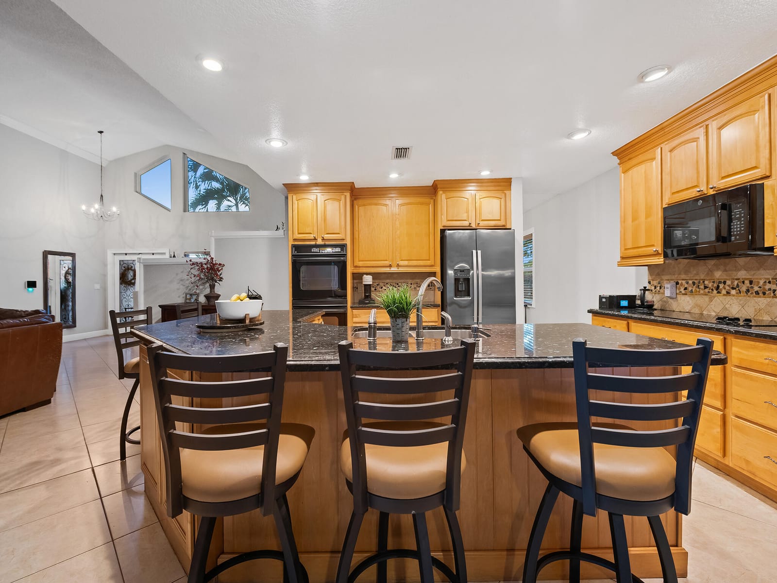 875 NW 83rd Drive — photo 9